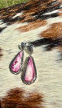 Load image into Gallery viewer, Purple Spiny Oyster Dangles