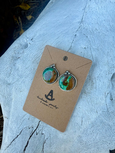 Mantis Studs