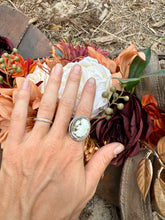 Load image into Gallery viewer, The Jane Ring