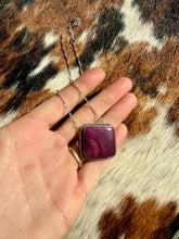 Load image into Gallery viewer, Purple Spiny Oyster Choker