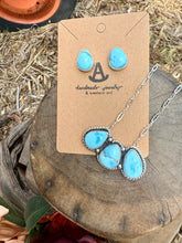 Load image into Gallery viewer, Golden Hill Necklace